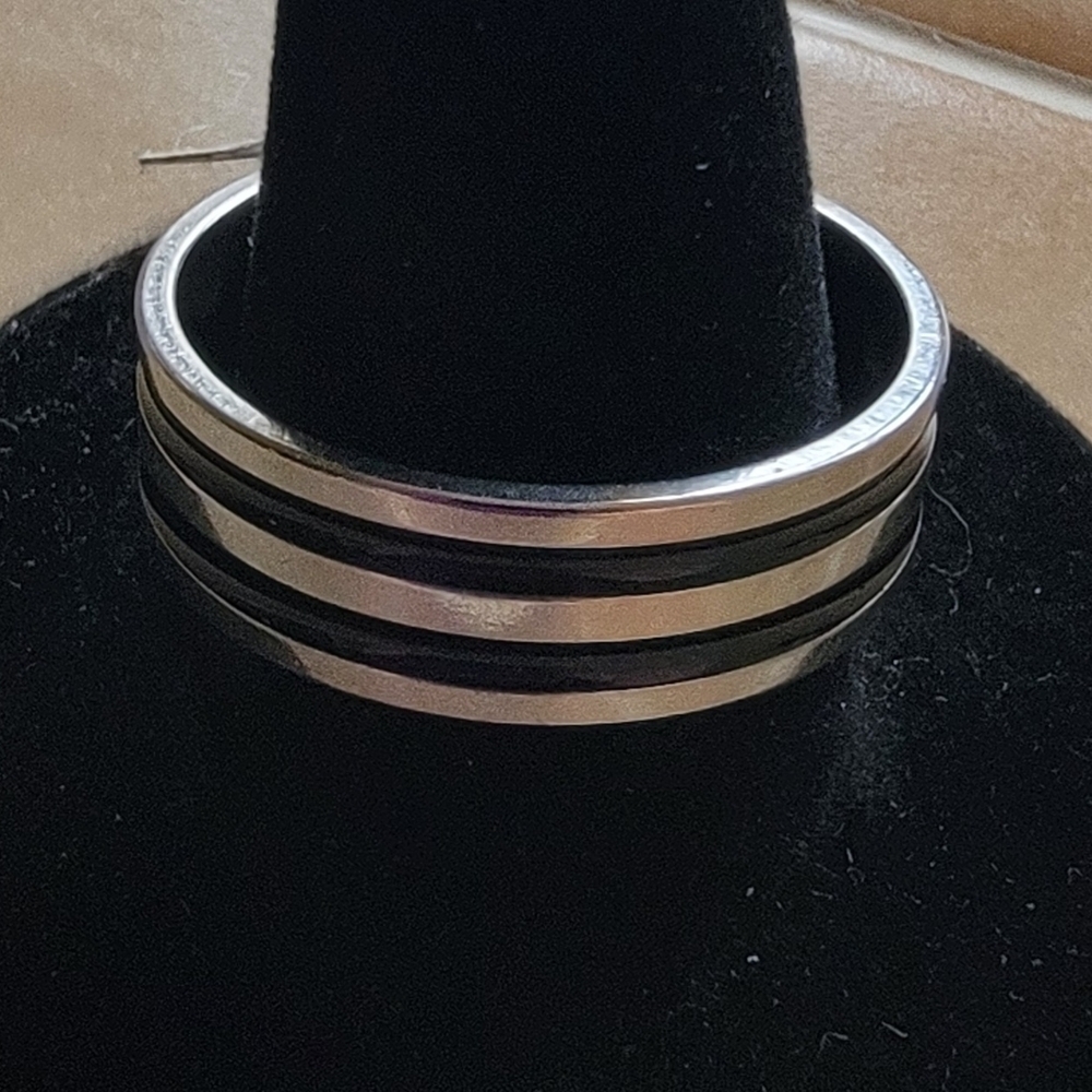 New Steel Silver & Black Women's Ring Band.